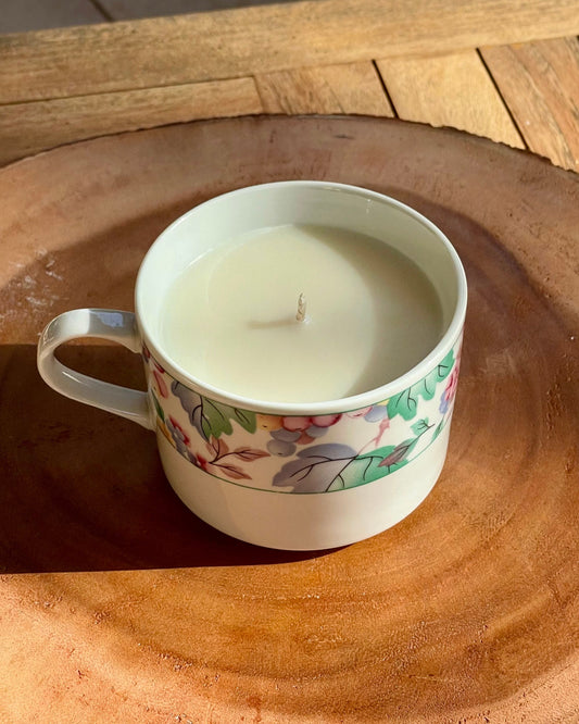 Vintage cup candle - plants